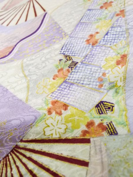 画像13: L0727A  振袖 女性用着物  シルク(正絹) 淡い 薄い マルチカラー, 花 【中古】 【USED】 【リサイクル】 ★★★☆☆ (13)