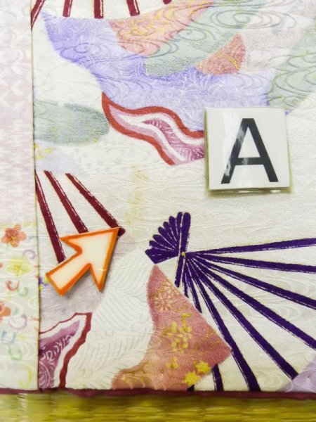 画像21: L0727A  振袖 女性用着物  シルク(正絹) 淡い 薄い マルチカラー, 花 【中古】 【USED】 【リサイクル】 ★★★☆☆ (21)