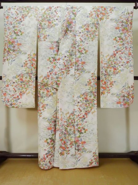 画像3: L0727B  振袖 女性用着物  シルク（正絹）   オフ　ホワイト, 花 【中古】 【USED】 【リサイクル】 ★★★★☆ (3)