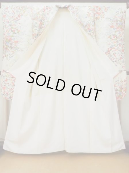 画像4: L0727B  振袖 女性用着物  シルク（正絹）   オフ　ホワイト, 花 【中古】 【USED】 【リサイクル】 ★★★★☆ (4)