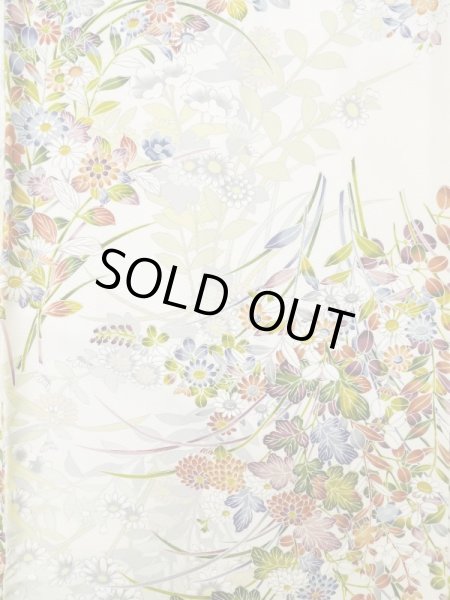 画像5: L0727B  振袖 女性用着物  シルク（正絹）   オフ　ホワイト, 花 【中古】 【USED】 【リサイクル】 ★★★★☆ (5)