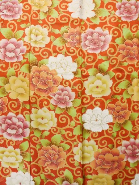 画像5: L0727E  振袖 女性用着物  シルク(正絹)   朱赤, ぼたん 【中古】 【USED】 【リサイクル】 ★☆☆☆☆ (5)