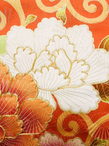 画像8: L0727E  振袖 女性用着物  シルク(正絹)   朱赤, ぼたん 【中古】 【USED】 【リサイクル】 ★☆☆☆☆ (8)