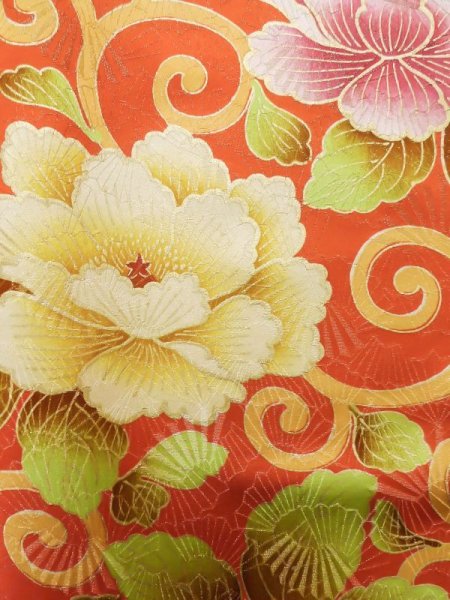 画像10: L0727E  振袖 女性用着物  シルク(正絹)   朱赤, ぼたん 【中古】 【USED】 【リサイクル】 ★☆☆☆☆ (10)