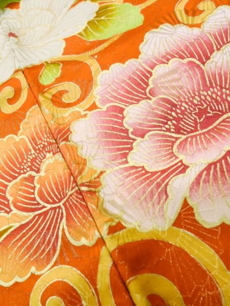 画像11: L0727E  振袖 女性用着物  シルク(正絹)   朱赤, ぼたん 【中古】 【USED】 【リサイクル】 ★☆☆☆☆ (11)