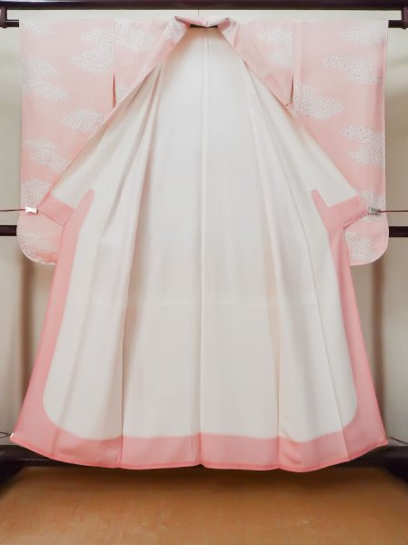 画像4: L0727I  振袖 女性用着物  シルク(正絹) 淡い 薄い 桃色, 花 【中古】 【USED】 【リサイクル】 ★★☆☆☆ (4)