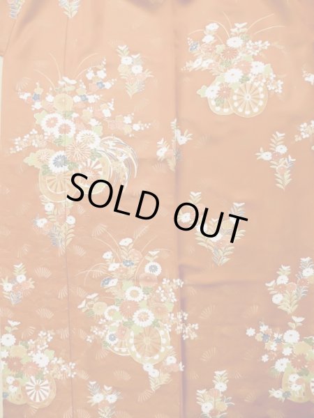 画像5: L0727L  振袖 女性用着物 花車 シルク(正絹)   橙色, 菊 【中古】 【USED】 【リサイクル】 ★★☆☆☆ (5)