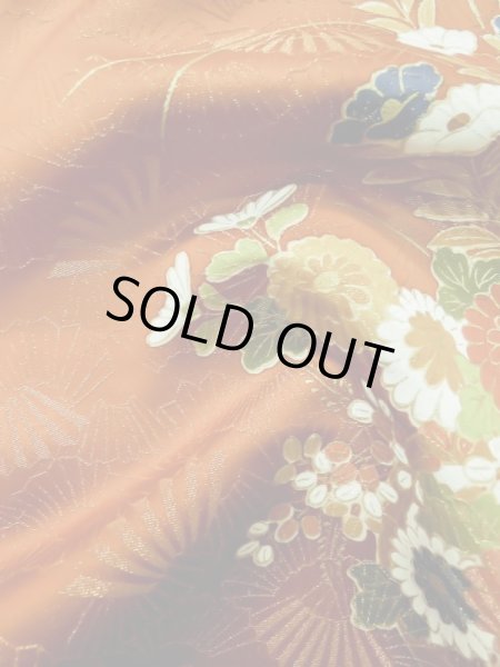 画像15: L0727L  振袖 女性用着物 花車 シルク(正絹)   橙色, 菊 【中古】 【USED】 【リサイクル】 ★★☆☆☆ (15)