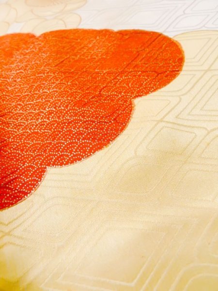 画像14: L0727N  振袖 女性用着物  シルク(正絹)   オフ ホワイト, 桜 【中古】 【USED】 【リサイクル】 ★☆☆☆☆ (14)