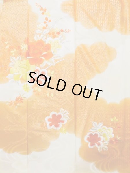 画像6: L0727O  振袖 女性用着物  シルク（正絹）   オフ　ホワイト, 花 【中古】 【USED】 【リサイクル】 ★★☆☆☆ (6)