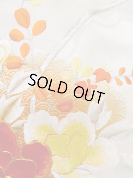 画像9: L0727O  振袖 女性用着物  シルク（正絹）   オフ　ホワイト, 花 【中古】 【USED】 【リサイクル】 ★★☆☆☆ (9)