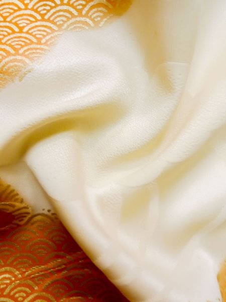 画像17: L0727O  振袖 女性用着物  シルク（正絹）   オフ　ホワイト, 花 【中古】 【USED】 【リサイクル】 ★★☆☆☆ (17)