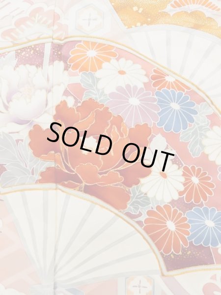 画像9: L0727P  振袖 女性用着物 扇、七宝、亀甲柄 シルク(正絹) 淡い 薄い マルチカラー, ぼたん 【中古】 【USED】 【リサイクル】 ★★☆☆☆ (9)