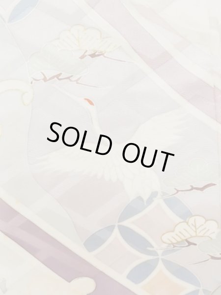 画像11: L0727P  振袖 女性用着物 扇、七宝、亀甲柄 シルク(正絹) 淡い 薄い マルチカラー, ぼたん 【中古】 【USED】 【リサイクル】 ★★☆☆☆ (11)