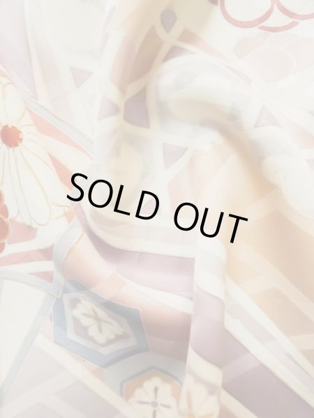 画像17: L0727P  振袖 女性用着物 扇、七宝、亀甲柄 シルク(正絹) 淡い 薄い マルチカラー, ぼたん 【中古】 【USED】 【リサイクル】 ★★☆☆☆ (17)