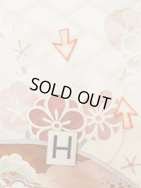 画像27: L0727P  振袖 女性用着物 扇、七宝、亀甲柄 シルク(正絹) 淡い 薄い マルチカラー, ぼたん 【中古】 【USED】 【リサイクル】 ★★☆☆☆ (27)