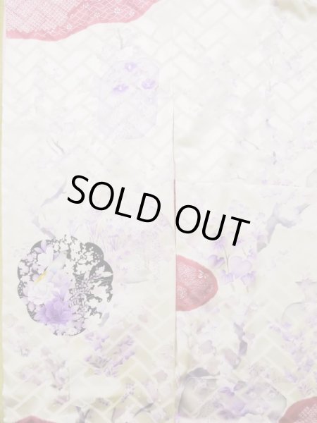 画像6: L0727R  振袖 女性用着物 鳥、青海波、壺、かのこ、□、〇、抽象的柄 シルク(正絹)  淡い 赤色, ぼたん 【中古】 【USED】 【リサイクル】 ★★★☆☆ (6)