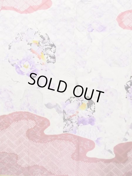 画像7: L0727R  振袖 女性用着物 鳥、青海波、壺、かのこ、□、〇、抽象的柄 シルク(正絹)  淡い 赤色, ぼたん 【中古】 【USED】 【リサイクル】 ★★★☆☆ (7)