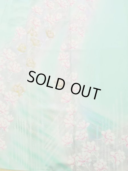 画像8: L0727T  振袖 女性用着物  シルク（正絹） 淡い 薄い 青緑色, ぼたん 【中古】 【USED】 【リサイクル】 ★☆☆☆☆ (8)