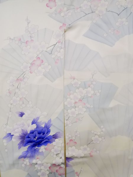 画像6: L0727X  振袖 女性用着物  シルク(正絹)  薄い 紫色, ぼたん 【中古】 【USED】 【リサイクル】 ★★☆☆☆ (6)