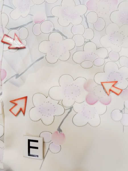 画像24: L0727X  振袖 女性用着物  シルク(正絹)  薄い 紫色, ぼたん 【中古】 【USED】 【リサイクル】 ★★☆☆☆ (24)