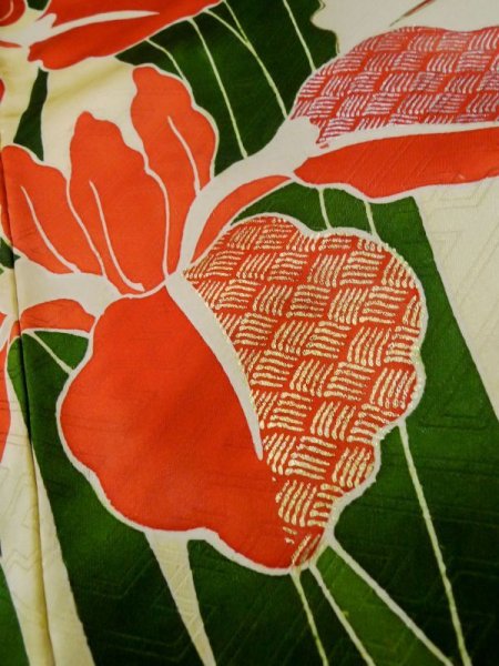 画像13: L0727Y  振袖 女性用着物 レア柄 シルク(正絹) 淡い 薄い 黄色, あやめ 【中古】 【USED】 【リサイクル】 ★★☆☆☆ (13)