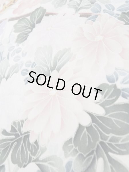 画像17: L0727Z  振袖 女性用着物 几帳、貝桶柄 シルク(正絹)  鮮やか 青, ぼたん 【中古】 【USED】 【リサイクル】 ★★☆☆☆ (17)