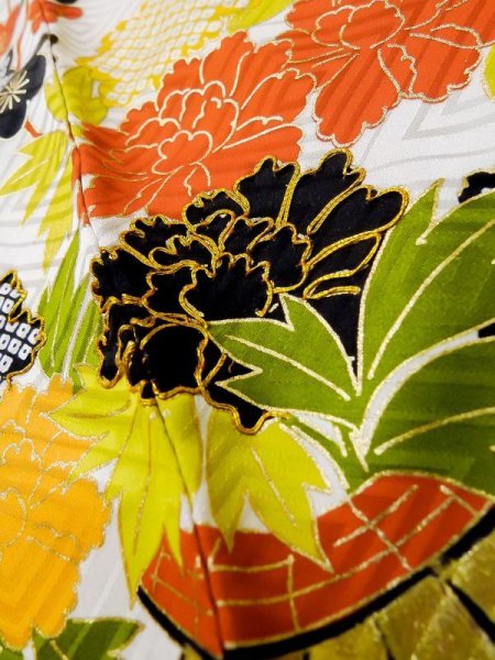 画像13: L0728A  振袖 女性用着物  シルク(正絹)   オフ ホワイト, ぼたん 【中古】 【USED】 【リサイクル】 ★★☆☆☆ (13)