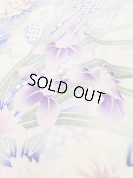 画像13: L0728B  振袖 女性用着物 花車柄 シルク(正絹)  淡い 赤色, ぼたん 【中古】 【USED】 【リサイクル】 ★★★☆☆ (13)