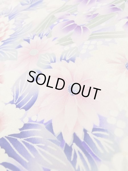 画像14: L0728B  振袖 女性用着物 花車柄 シルク(正絹)  淡い 赤色, ぼたん 【中古】 【USED】 【リサイクル】 ★★★☆☆ (14)