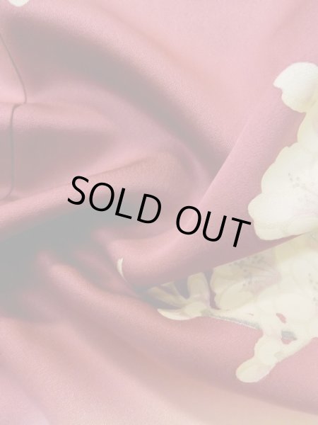 画像18: L0728B  振袖 女性用着物 花車柄 シルク(正絹)  淡い 赤色, ぼたん 【中古】 【USED】 【リサイクル】 ★★★☆☆ (18)