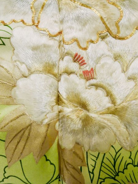 画像11: L0728C  振袖 女性用着物  シルク（正絹）  薄い 黄緑色, ぼたん 【中古】 【USED】 【リサイクル】 ★★★☆☆ (11)