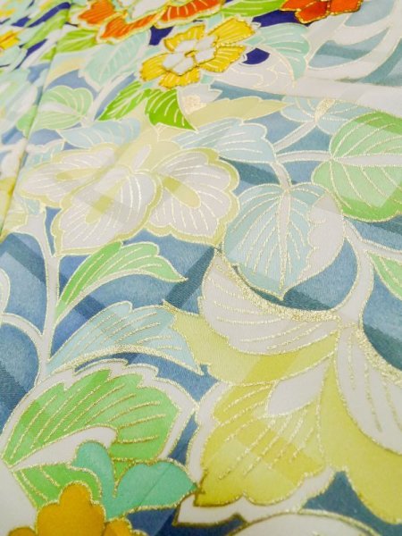 画像15: L0728E  振袖 女性用着物  シルク(正絹)   オフ ホワイト, 花 【中古】 【USED】 【リサイクル】 ★★☆☆☆ (15)