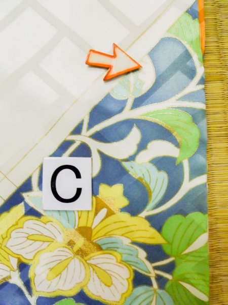 画像26: L0728E  振袖 女性用着物  シルク(正絹)   オフ ホワイト, 花 【中古】 【USED】 【リサイクル】 ★★☆☆☆ (26)