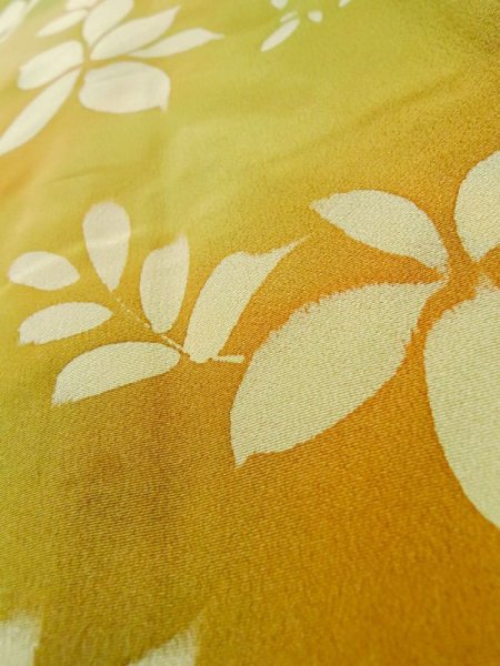 画像9: L0803L  羽織 女性用着物  シルク(正絹) 淡い 茶色み 橙色, 葉 淡い【中古】 【USED】 【リサイクル】 ★★★☆☆ (9)