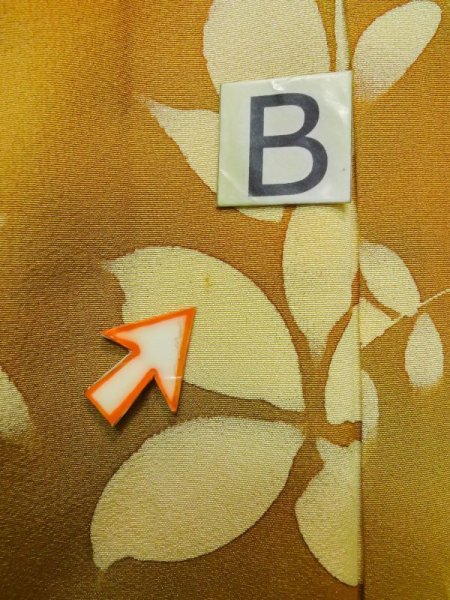 画像15: L0803L  羽織 女性用着物  シルク(正絹) 淡い 茶色み 橙色, 葉 淡い【中古】 【USED】 【リサイクル】 ★★★☆☆ (15)