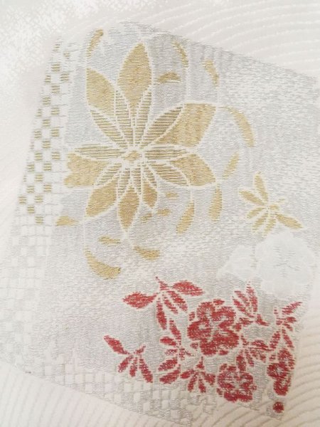 画像7: L0803Q  羽織 女性用着物  シルク(正絹)   白, 花 【中古】 【USED】 【リサイクル】 ★★☆☆☆ (7)