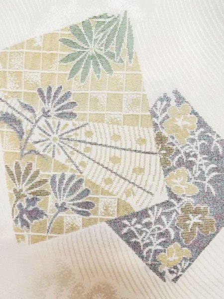 画像9: L0803Q  羽織 女性用着物  シルク(正絹)   白, 花 【中古】 【USED】 【リサイクル】 ★★☆☆☆ (9)