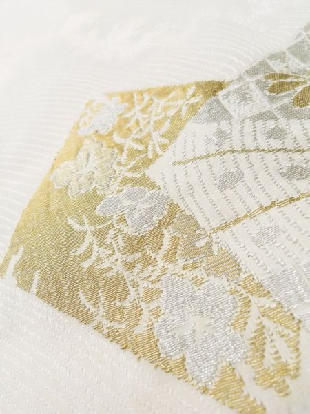 画像12: L0803Q  羽織 女性用着物  シルク(正絹)   白, 花 【中古】 【USED】 【リサイクル】 ★★☆☆☆ (12)