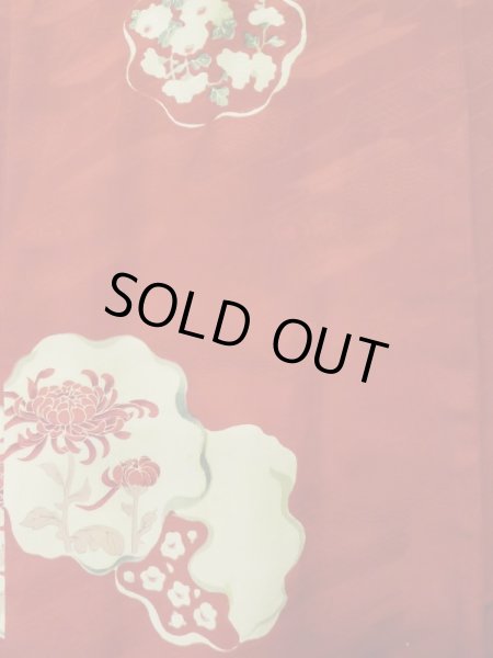 画像4: L0803R  羽織 女性用着物 地紋:矢羽根 シルク(正絹)   赤色, 花 【中古】 【USED】 【リサイクル】 ★★☆☆☆ (4)