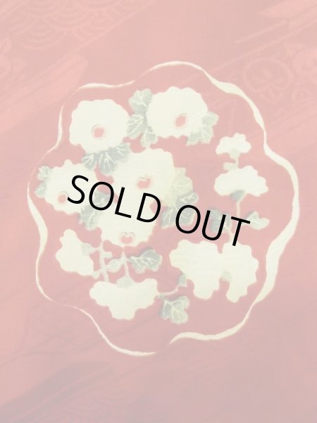 画像7: L0803R  羽織 女性用着物 地紋:矢羽根 シルク(正絹)   赤色, 花 【中古】 【USED】 【リサイクル】 ★★☆☆☆ (7)