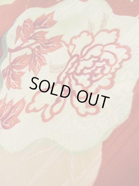 画像10: L0803R  羽織 女性用着物 地紋:矢羽根 シルク(正絹)   赤色, 花 【中古】 【USED】 【リサイクル】 ★★☆☆☆ (10)