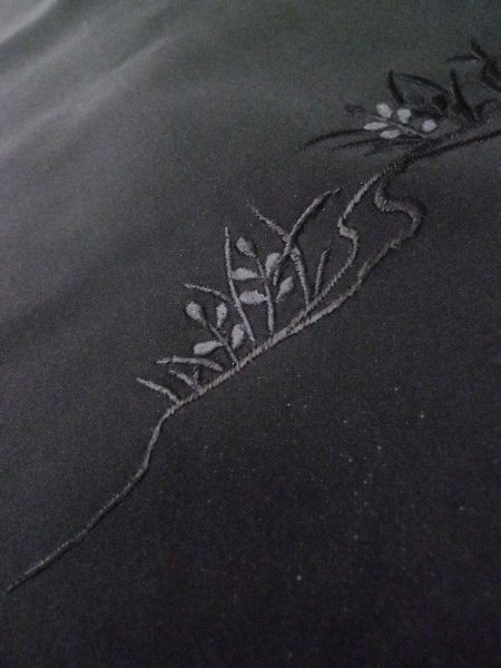 画像6: L0804C  羽織 女性用着物  化繊   黒, 草 【中古】 【USED】 【リサイクル】 ★★★☆☆ (6)