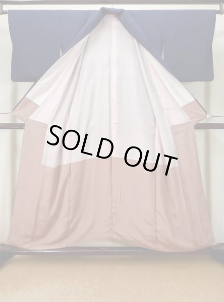 画像2: L0826J  色無地 女性用着物  シルク(正絹)  深い 藍,  【中古】 【USED】 【リサイクル】 ★☆☆☆☆ (2)