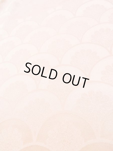 画像7: L0826M  色無地 女性用着物  シルク(正絹) 光沢のある 淡い 珊瑚色,  【中古】 【USED】 【リサイクル】 ★★★☆☆ (7)