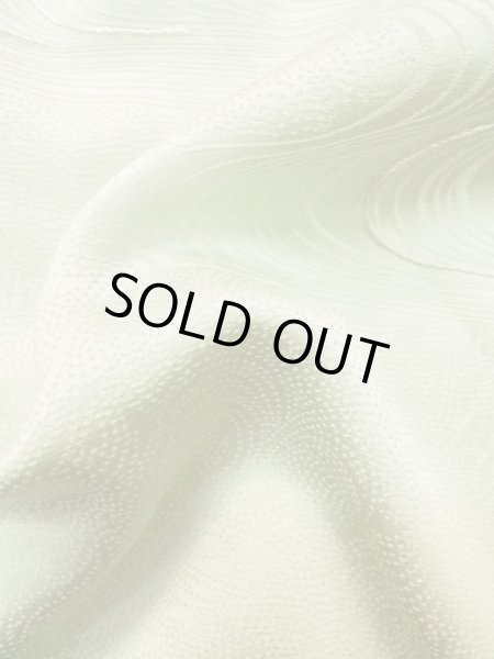 画像11: L0826U  色無地 女性用着物  シルク（正絹） 淡い 薄い 黄緑色, ぼかし 【中古】 【USED】 【リサイクル】 ★★★☆☆ (11)