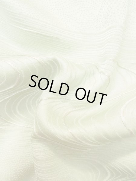 画像12: L0826U  色無地 女性用着物  シルク（正絹） 淡い 薄い 黄緑色, ぼかし 【中古】 【USED】 【リサイクル】 ★★★☆☆ (12)