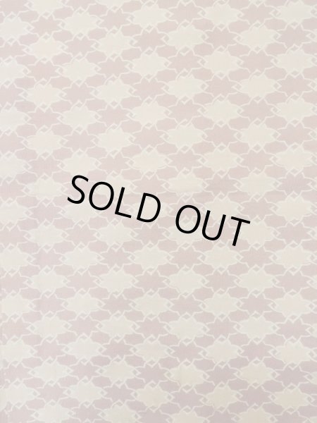 画像4: L0907C  羽織 女性用着物  化繊 淡い 薄い えんじ, 抽象的模様 【中古】 【USED】 【リサイクル】 ★☆☆☆☆ (4)