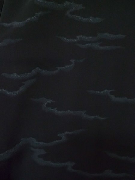 画像4: L0907J  羽織 女性用着物  シルク(正絹)   黒, 抽象的模様 【中古】 【USED】 【リサイクル】 ★★★☆☆ (4)