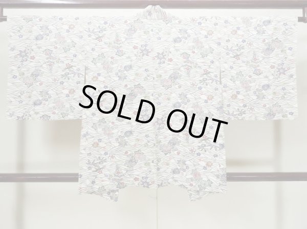 画像2: L0907K  羽織 女性用着物  シルク(正絹)   トープ, 花 【中古】 【USED】 【リサイクル】 ★★☆☆☆ (2)